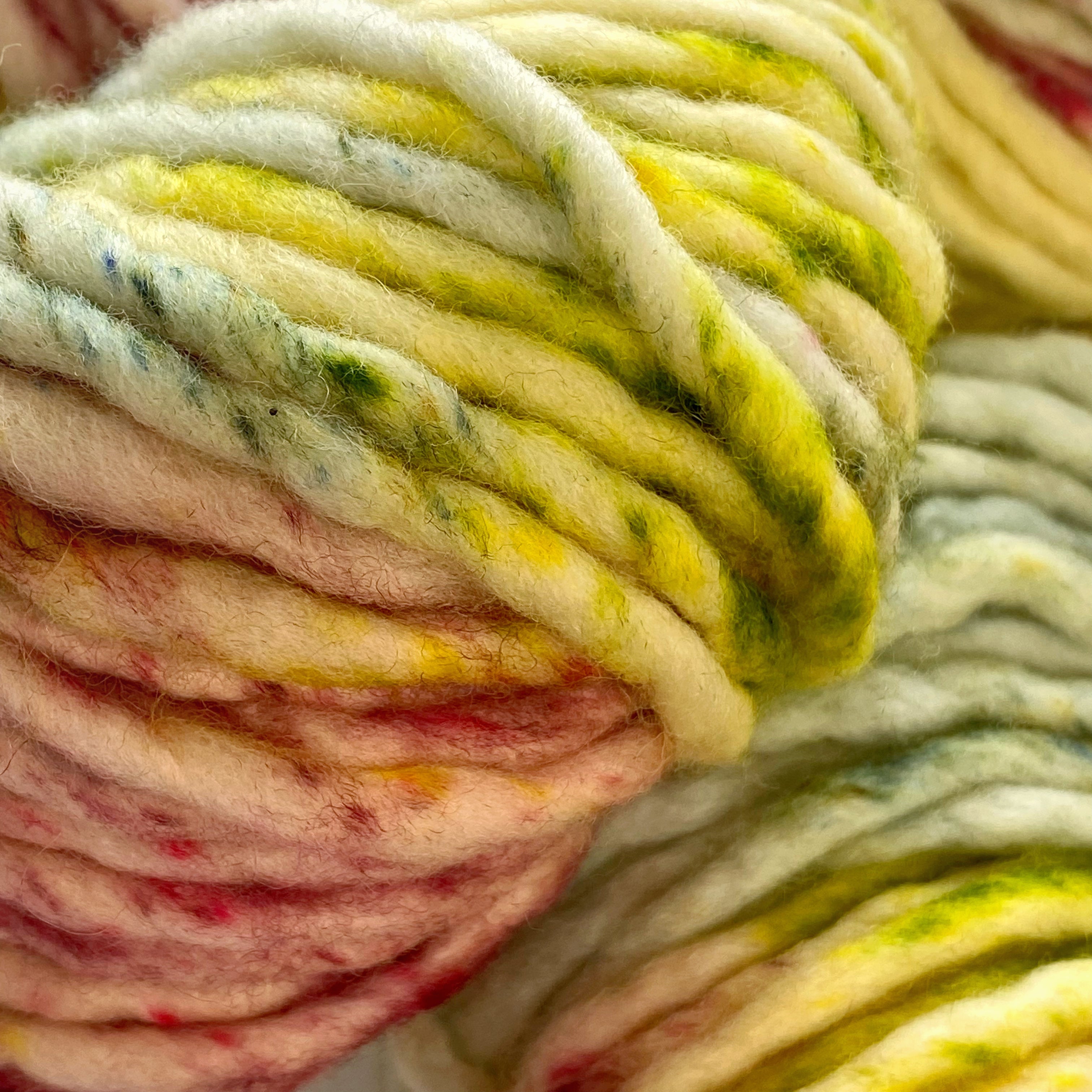 Holy Fluff Hand Dyed Super Chunky 200g : 'L'Amour L'Amour L'Amour'