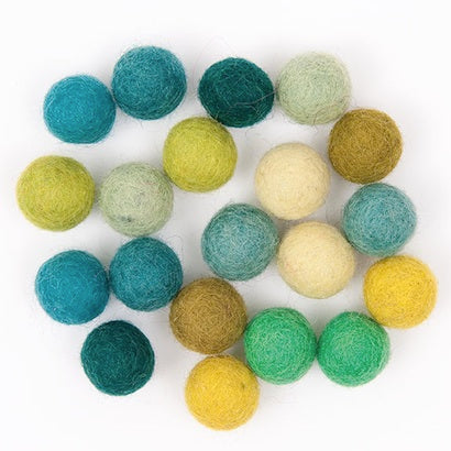 Felt Balls - Green mix x 20