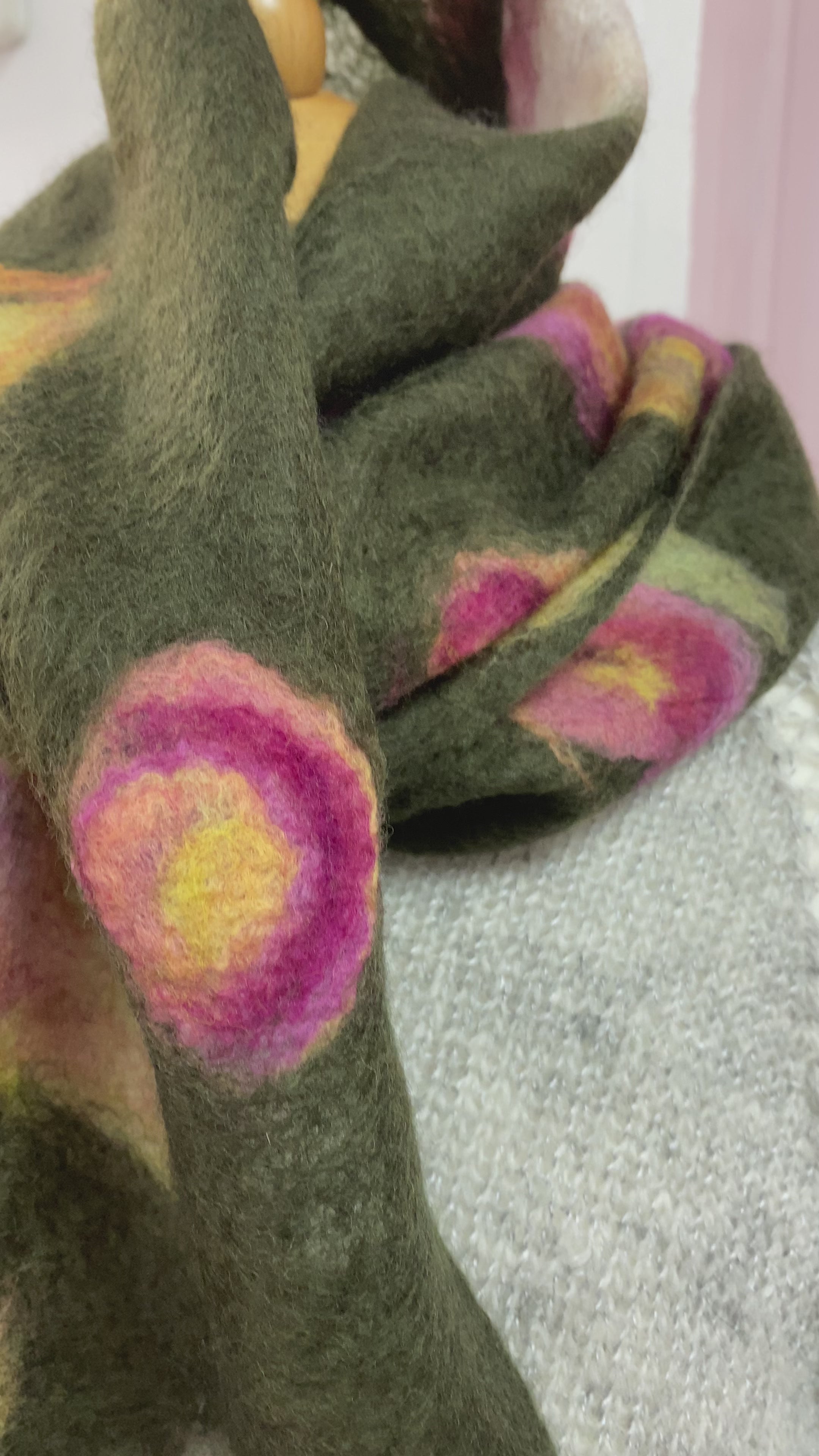 Cobweb Felt Scarf Kit : Toadstool Walk