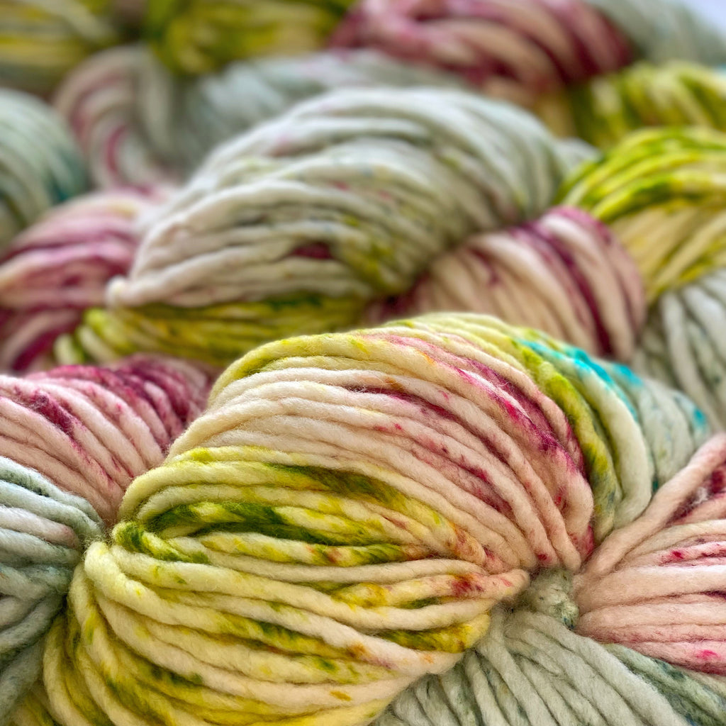 Holy Fluff Hand Dyed Super Chunky 200g : 'L'Amour L'Amour L'Amour'