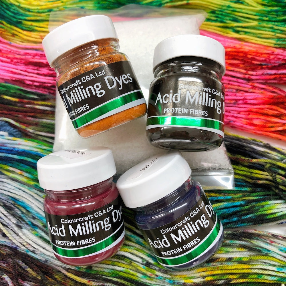 Yarn Dyes Home Starter Kit : 4 colours + 3 mini sock skeins + fixer