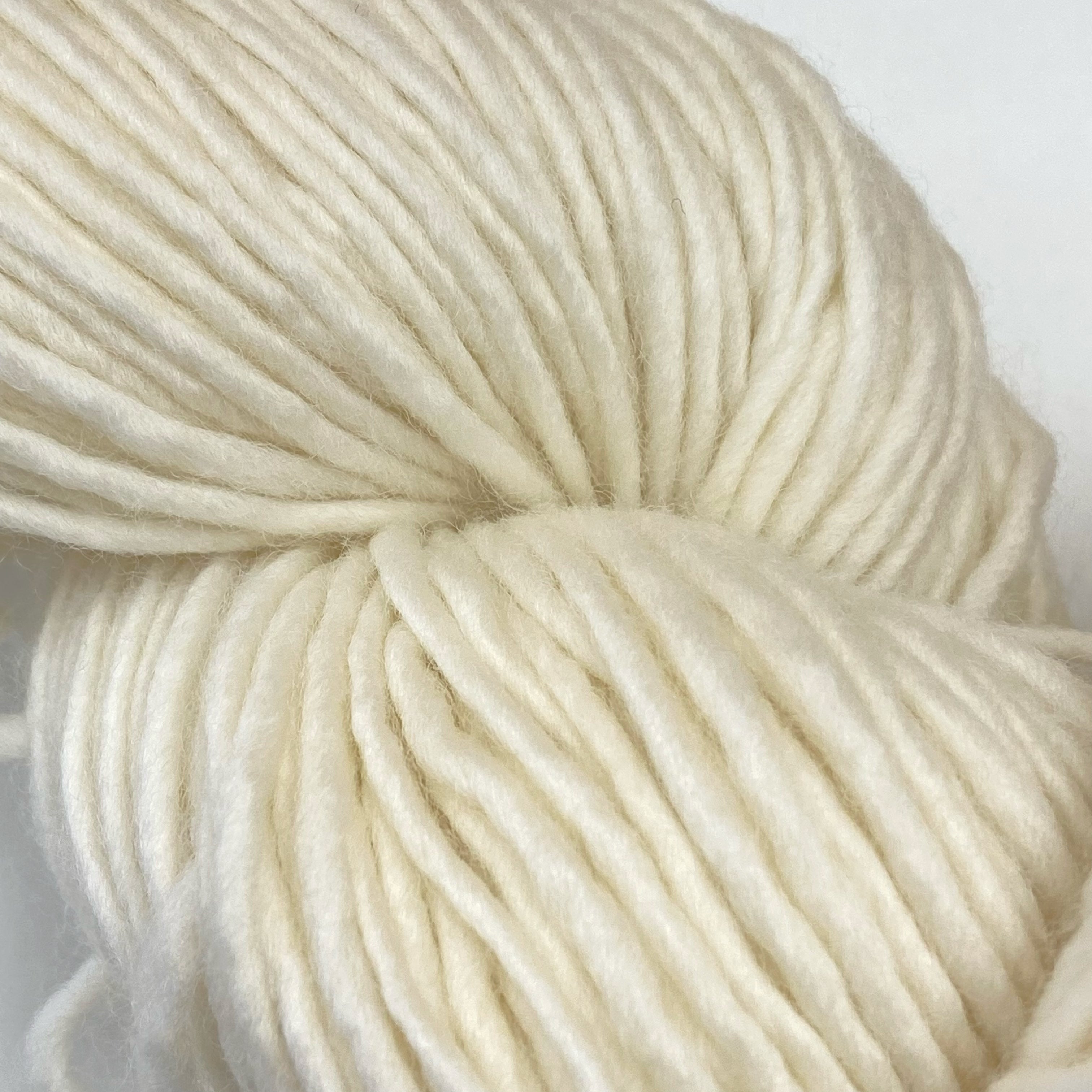 Un-dyed Superwash Merino DK Roving Yarn 100g