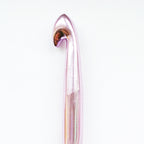 Gilliangladrag Crochet Hook 8mm x 15cm lilac