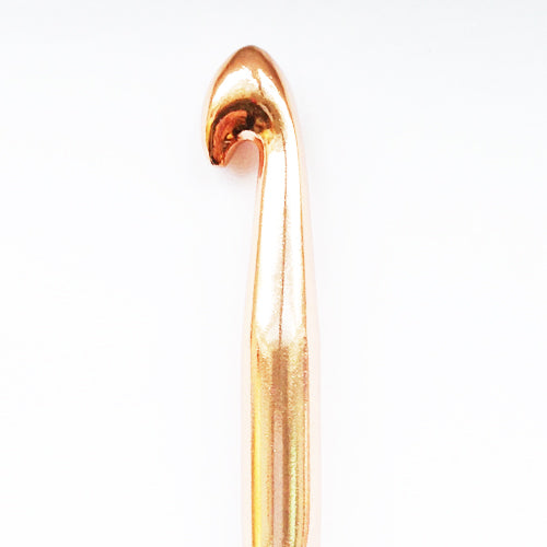 Gilliangladrag Crochet Hook 9mm x 15cm pink