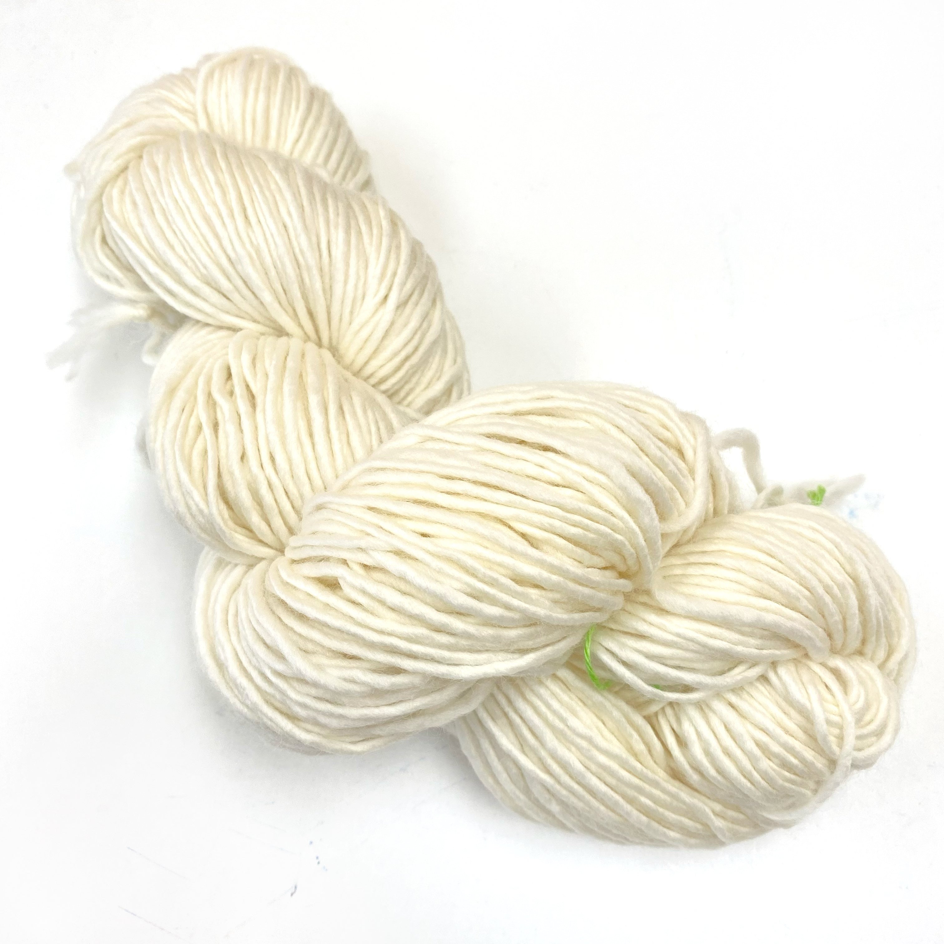 Un-dyed Superwash Merino DK Roving Yarn 100g
