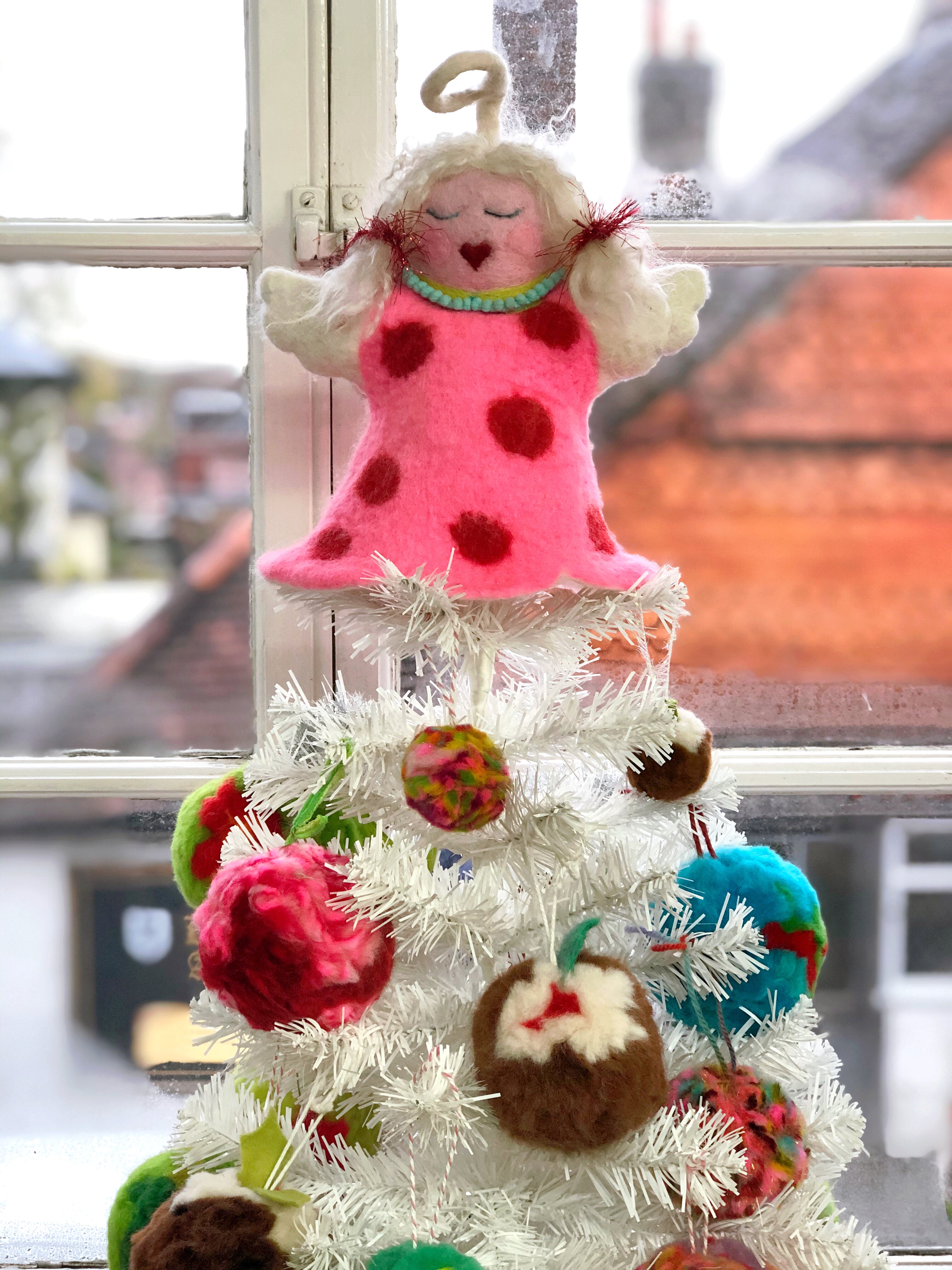 Felt Tree Topper : Divine Delilah Angel Complete Wet Felting Kit