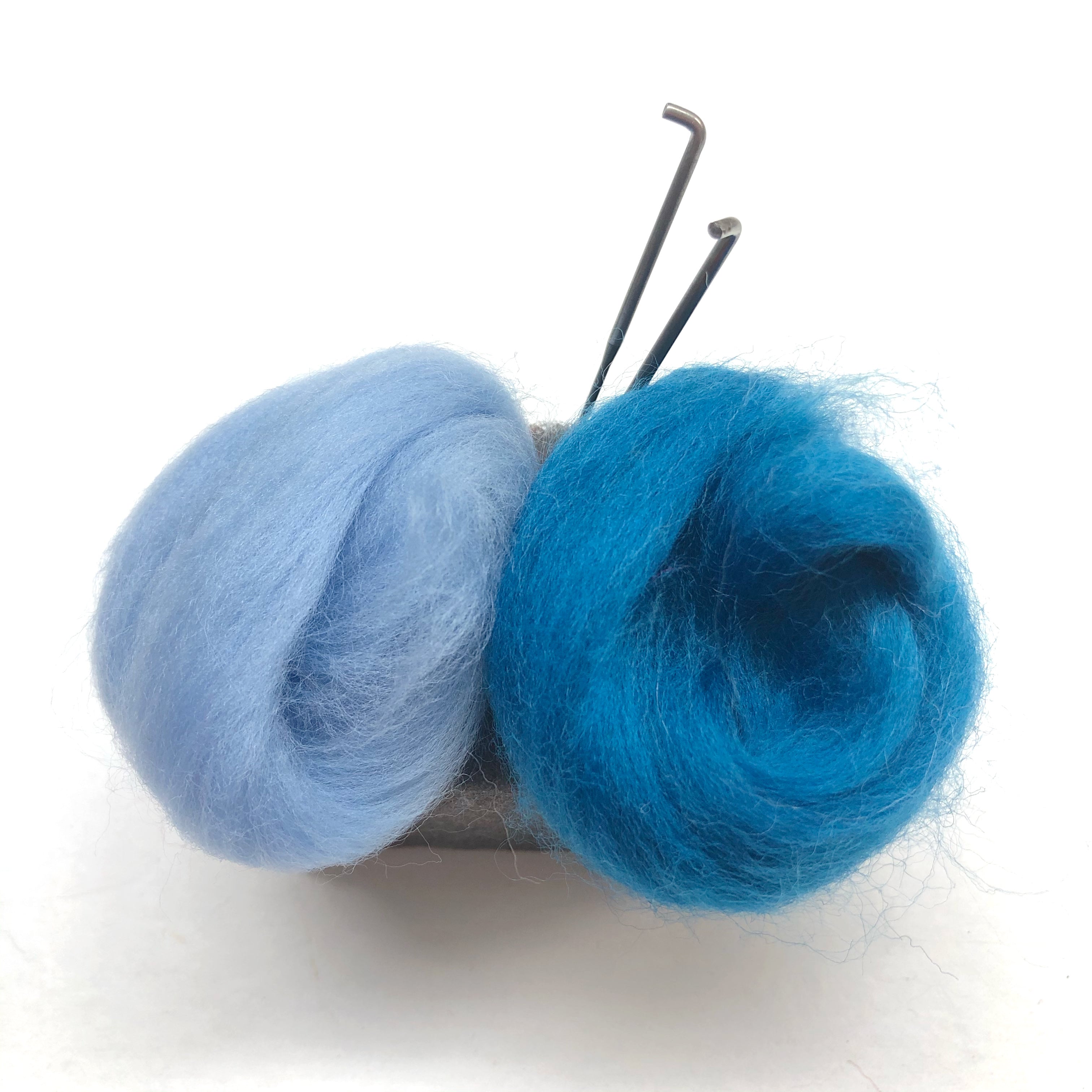 PATCH-O-WOOL : Breathe New Life Into Your Woolly Clothes - Needle Felting Kit