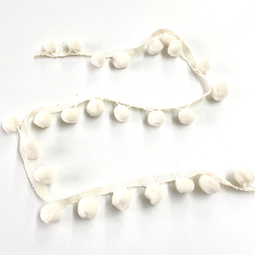 Pompom Trim 25mm Ecru 51