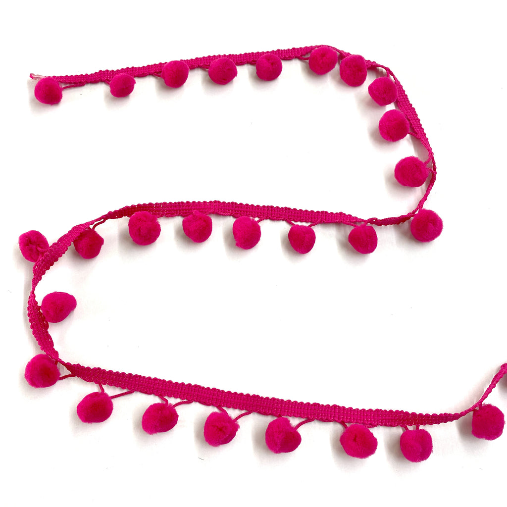 Pompom Trim 25mm Fuschia