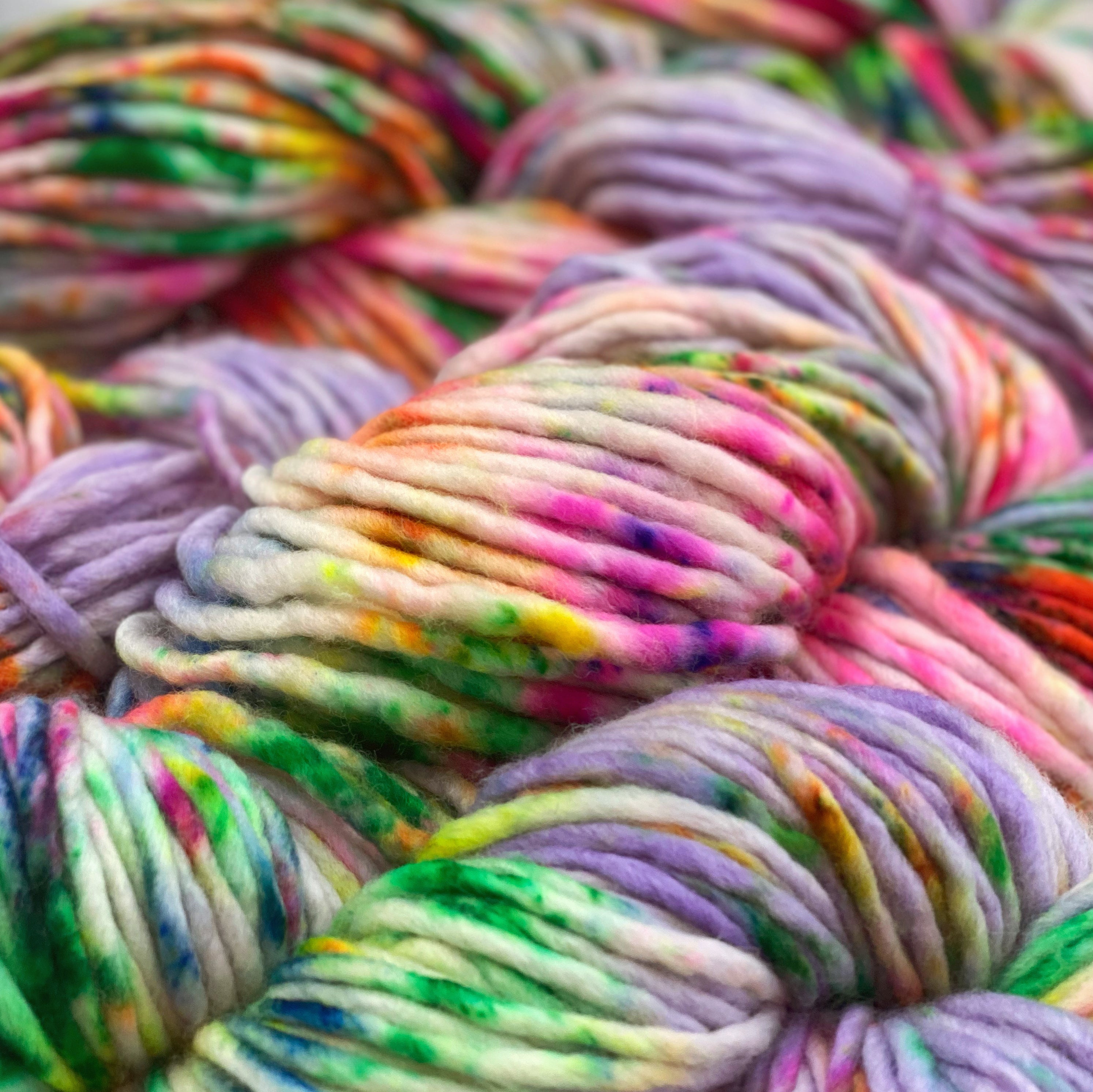 Holy Fluff Hand Dyed Super Chunky 200g : Hopelessly Devoted to You