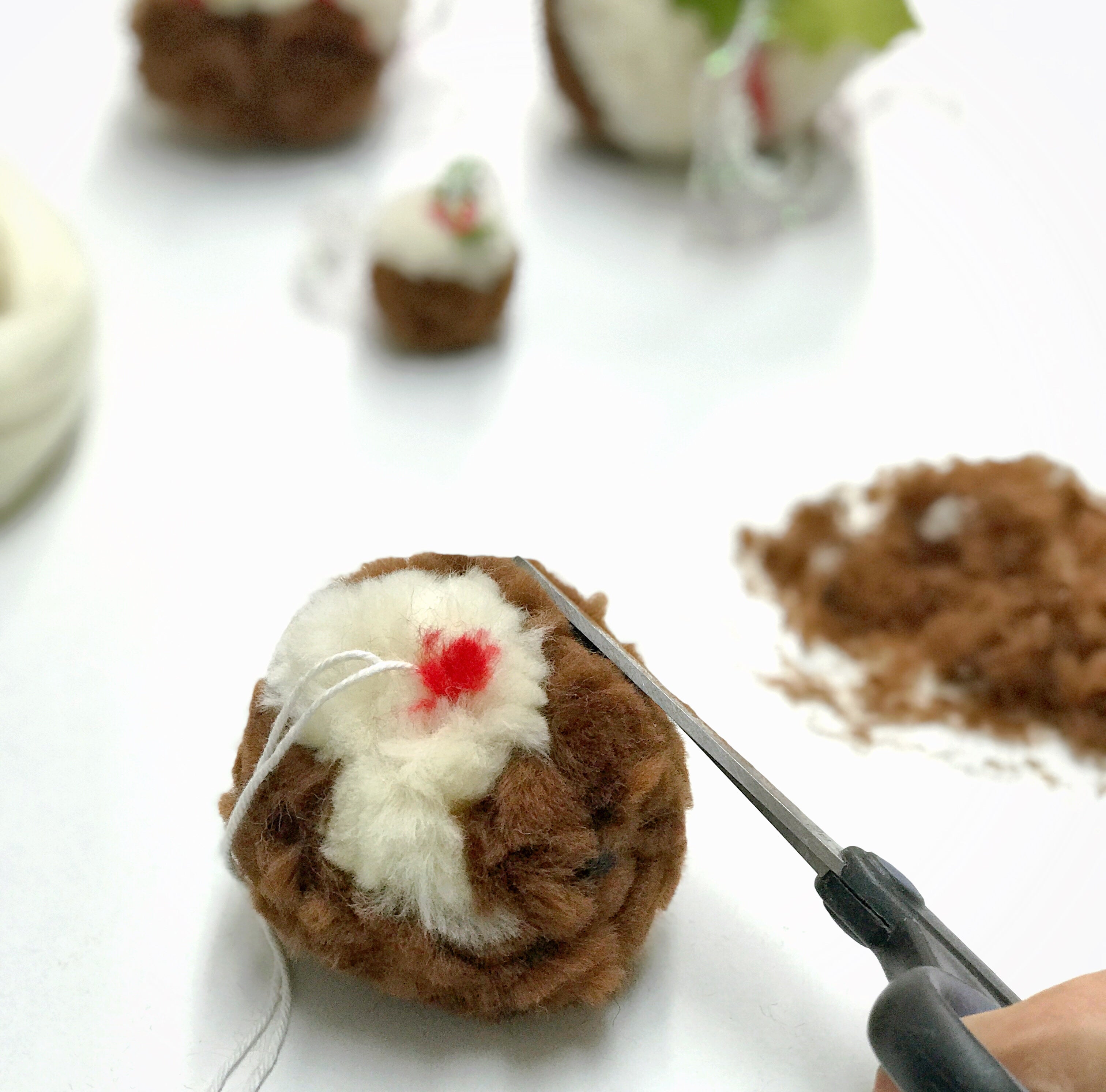 Christmas Pudding Pompoms Kit Pack
