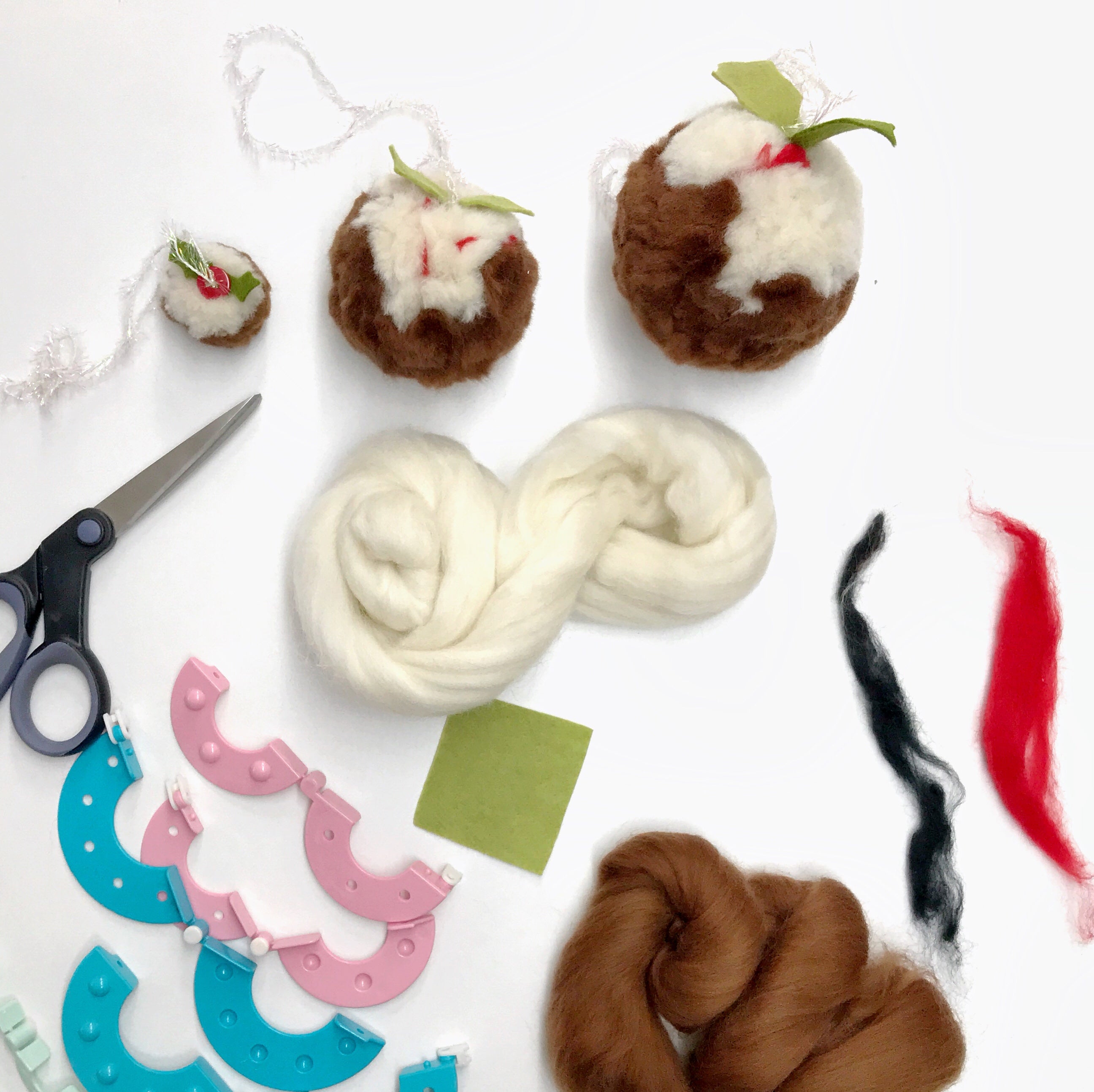 Christmas Pudding Pompoms Kit Pack