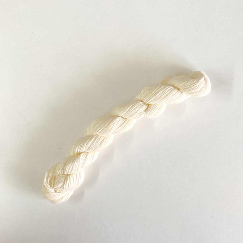 Un-dyed Superwash 4 ply Sock Yarn 20g Mini Skein