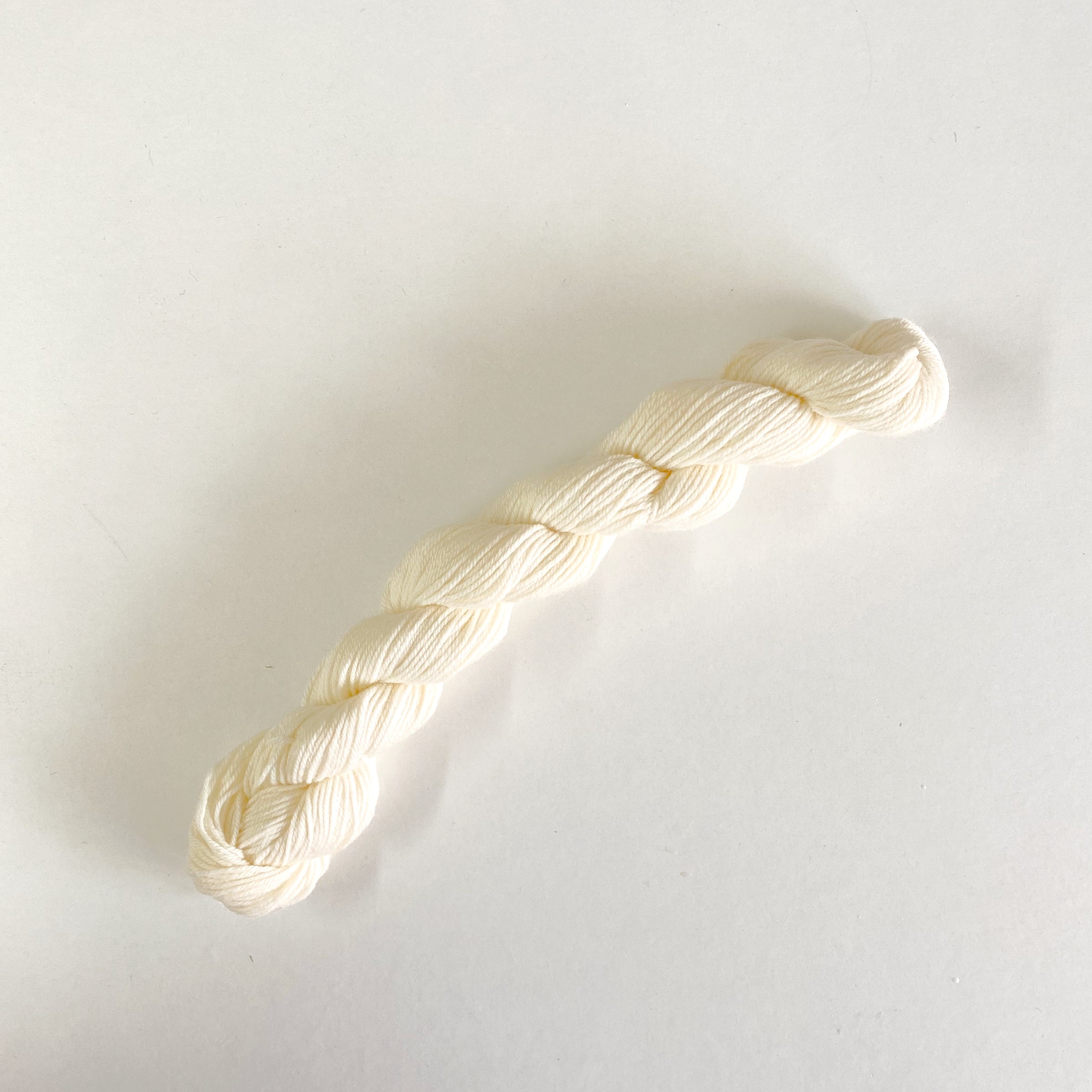 Un-dyed Superwash 4 ply Sock Yarn 20g Mini Skein