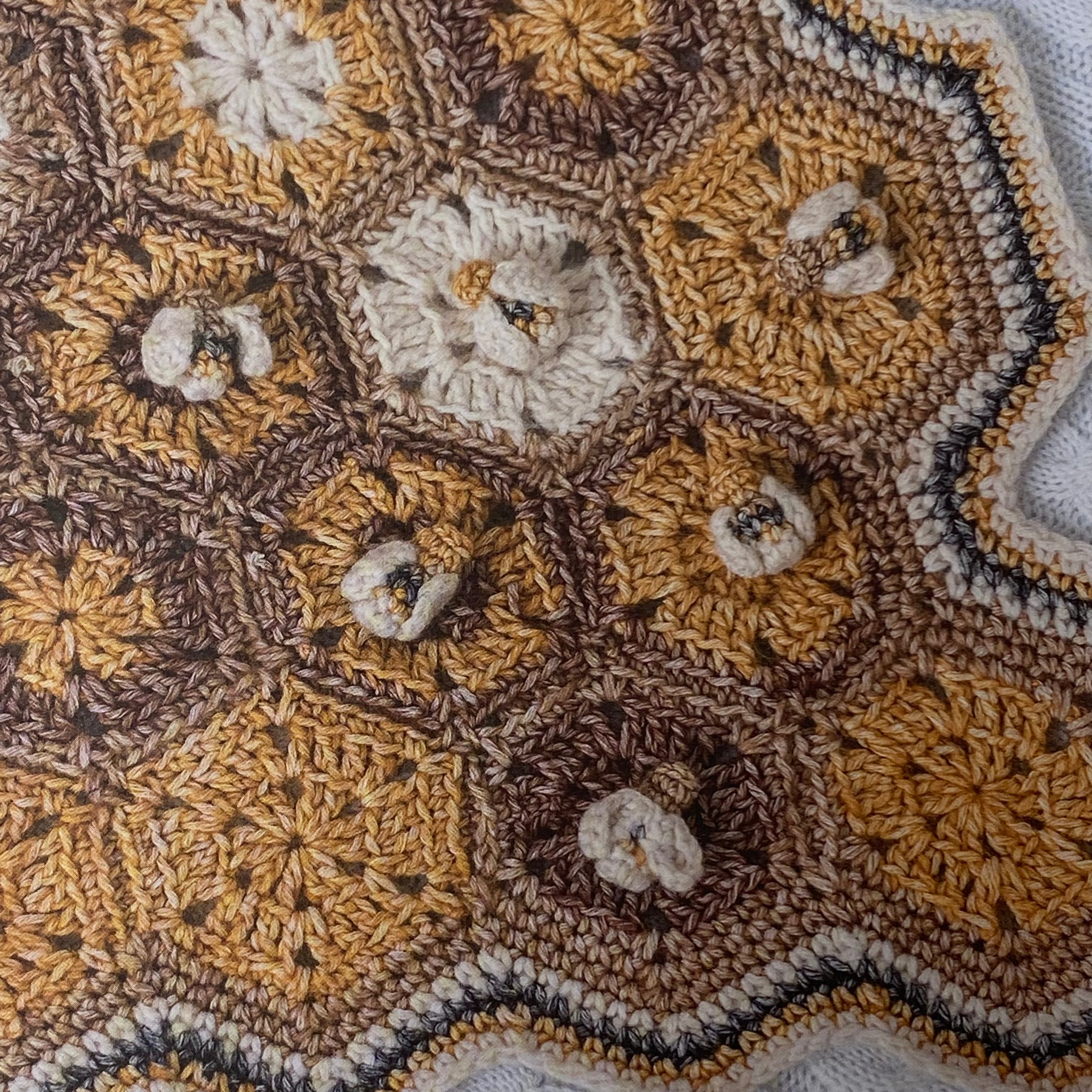 Honey Bee Blanket Crochet Pattern + Yarn Pack