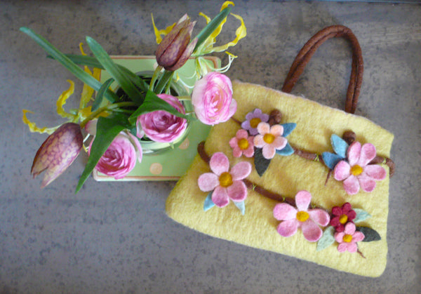 COMPLETE Vintage Vignette Wet Felting Kit