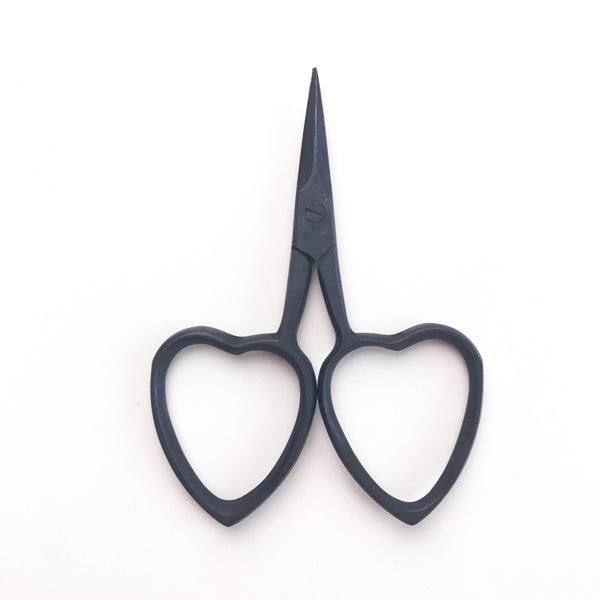 Love Heart Scissors Primitive Black