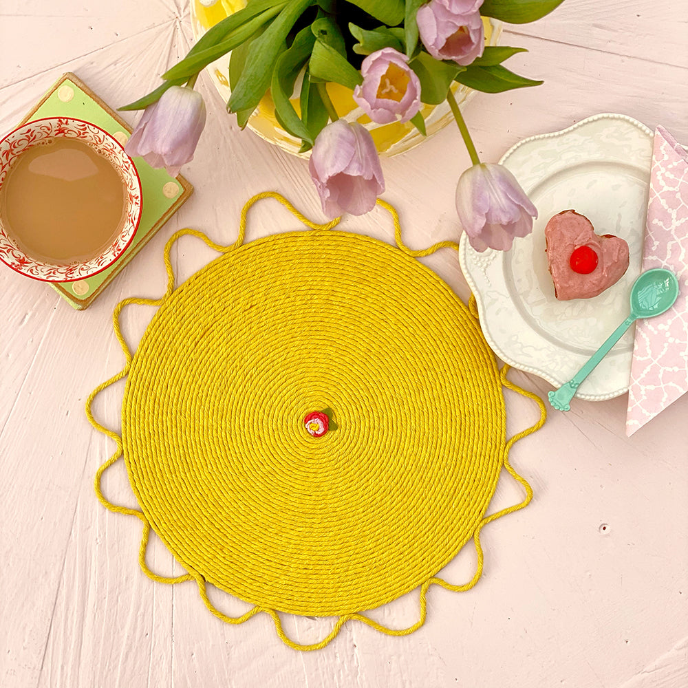 Scallop Edge Macramé Table Mats  KIT