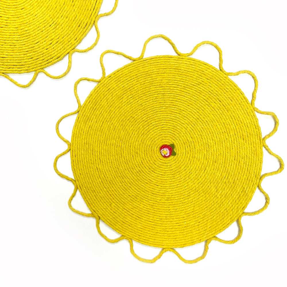 Scallop Edge Macramé Table Mats  KIT