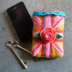 Queen of Conversation (SML) Phone Cover Felting Kit