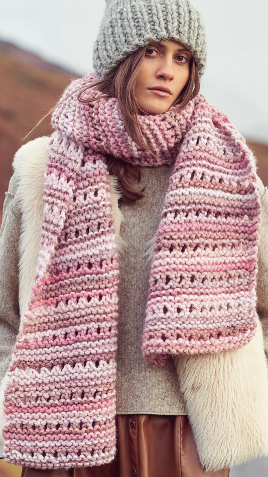 Smile Knitting Pattern 1049 : Cardigan & Scarf (D)