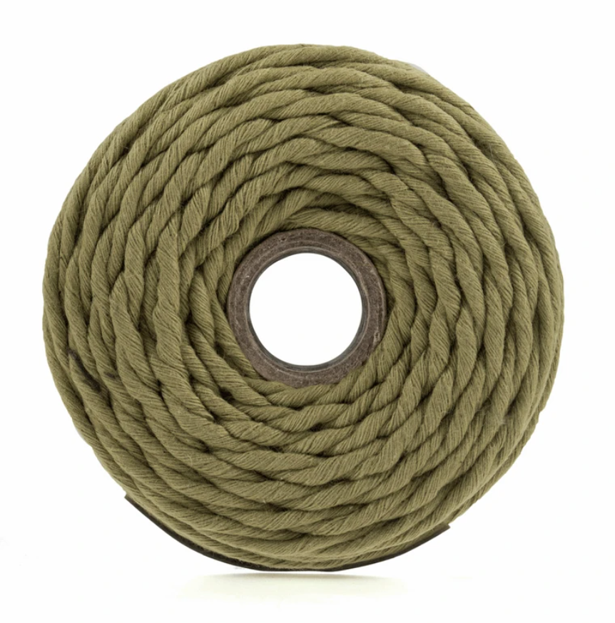 Scallop Edge Macramé Table Mats  KIT
