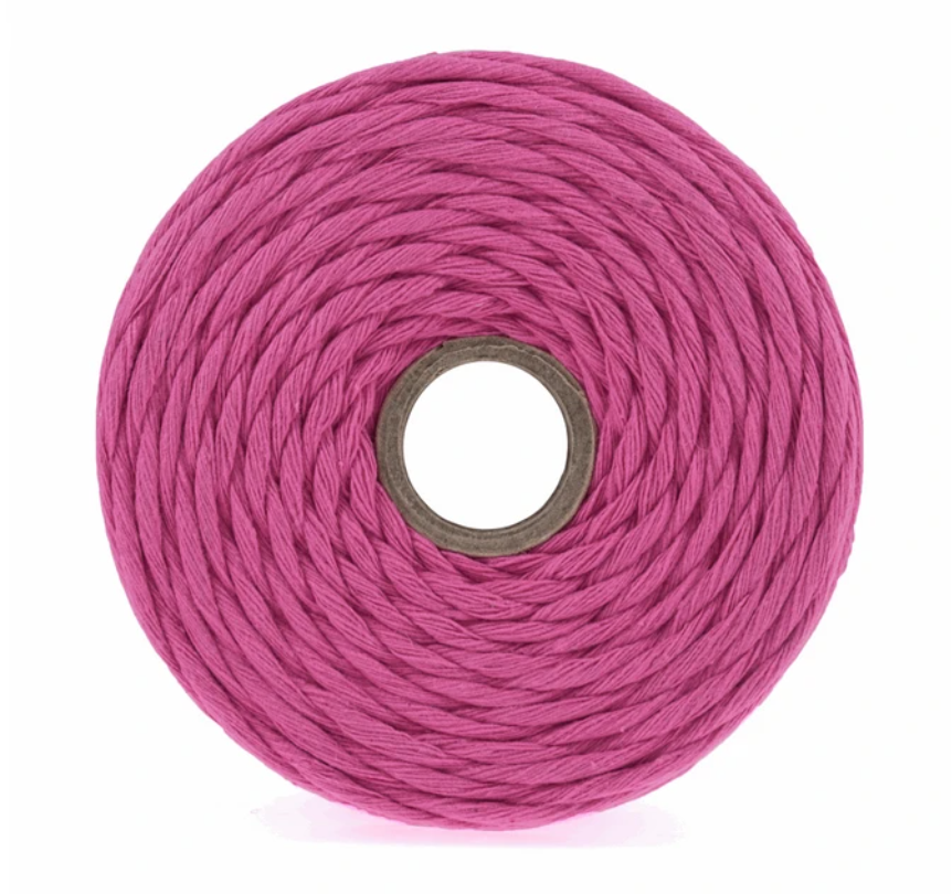 Scallop Edge Macramé Table Mats  KIT