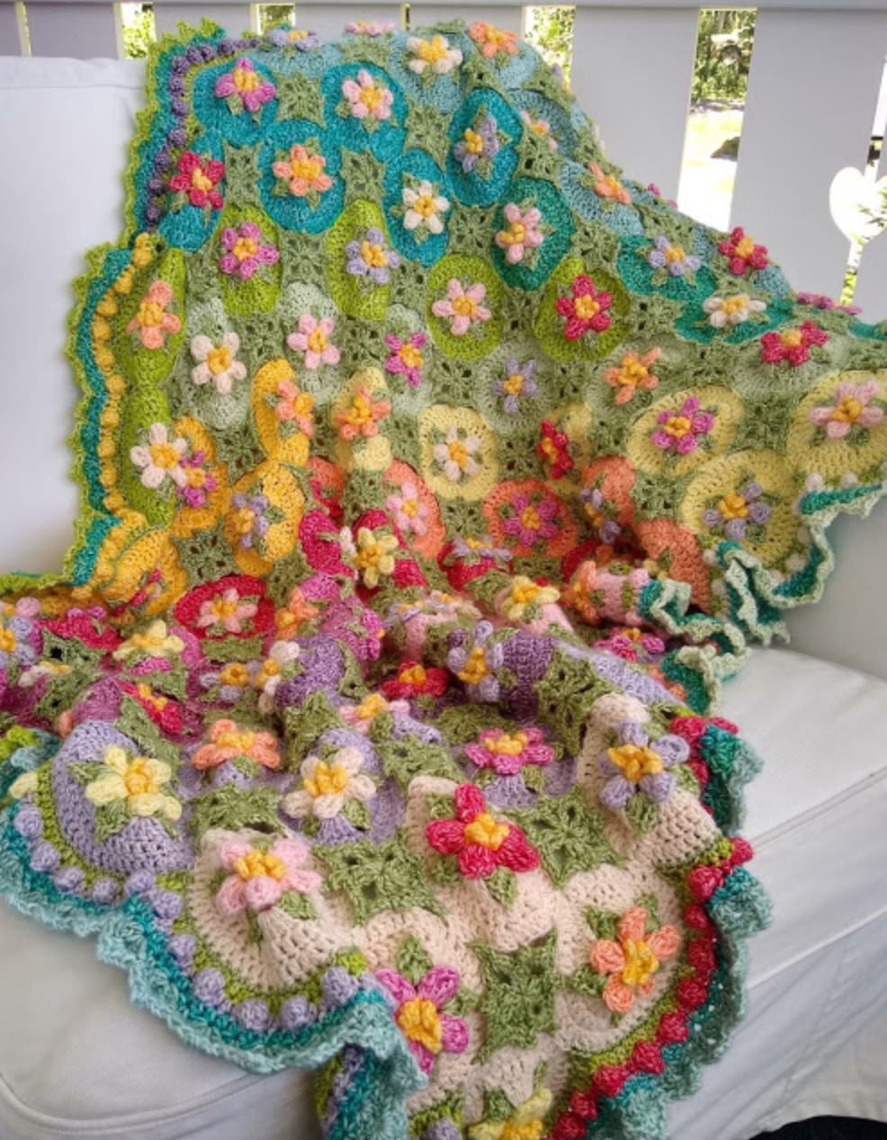 Yarn Pack & Pattern : Macaroon Blossom Afghan / Blanket Crochetv