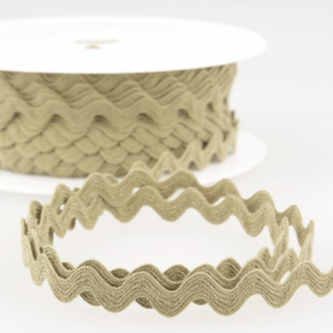Small Cotton Ric Rac 25mm : 045 Taupe