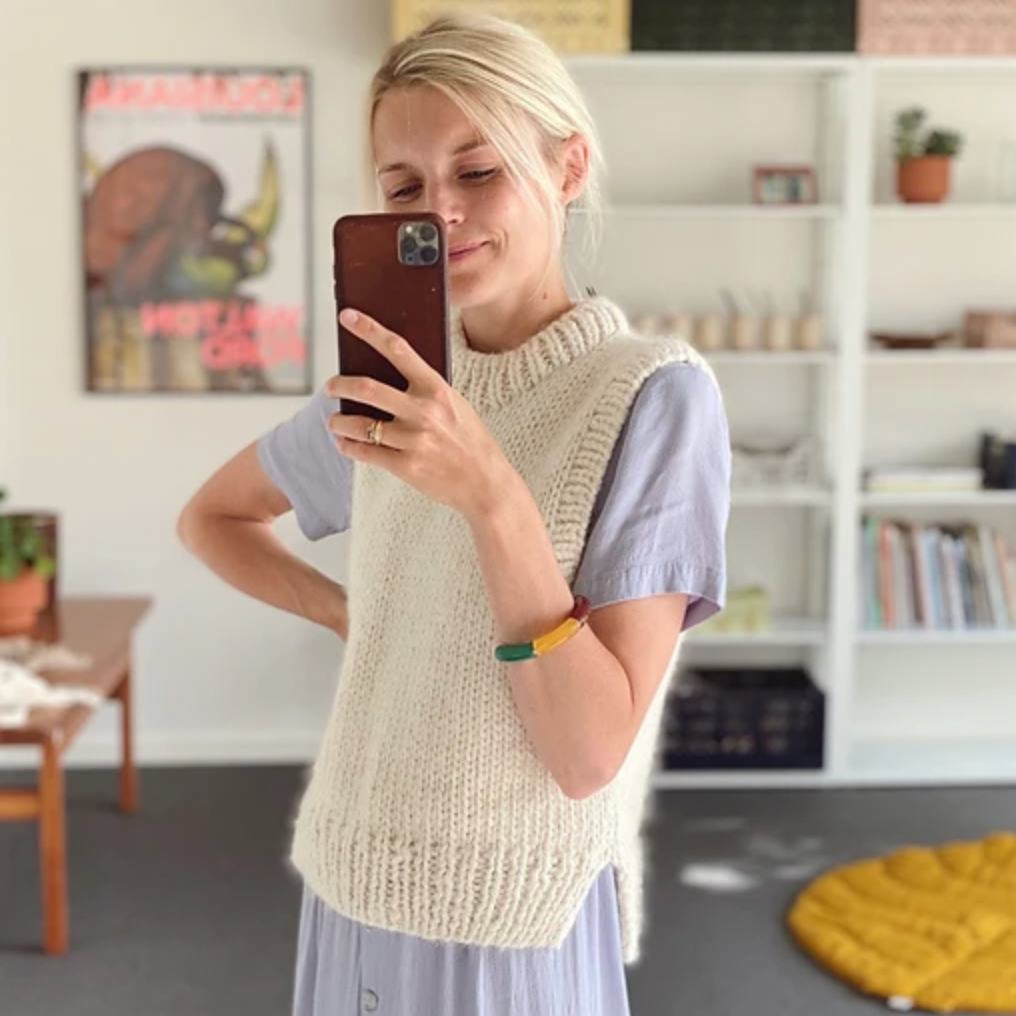 Holiday Slipover Tank / Vest Pattern by PetiteKnit