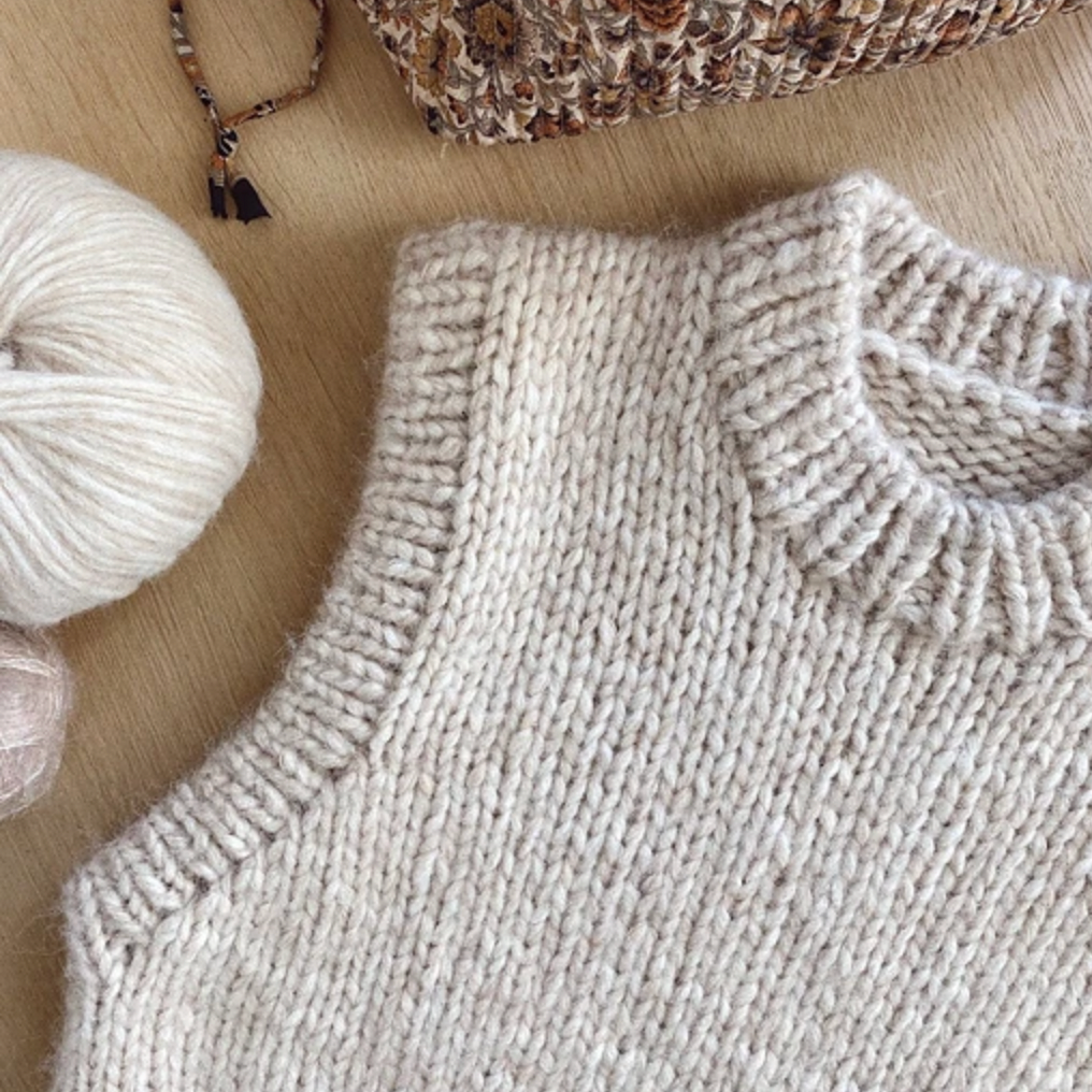 Petite knit holiday pullover sale