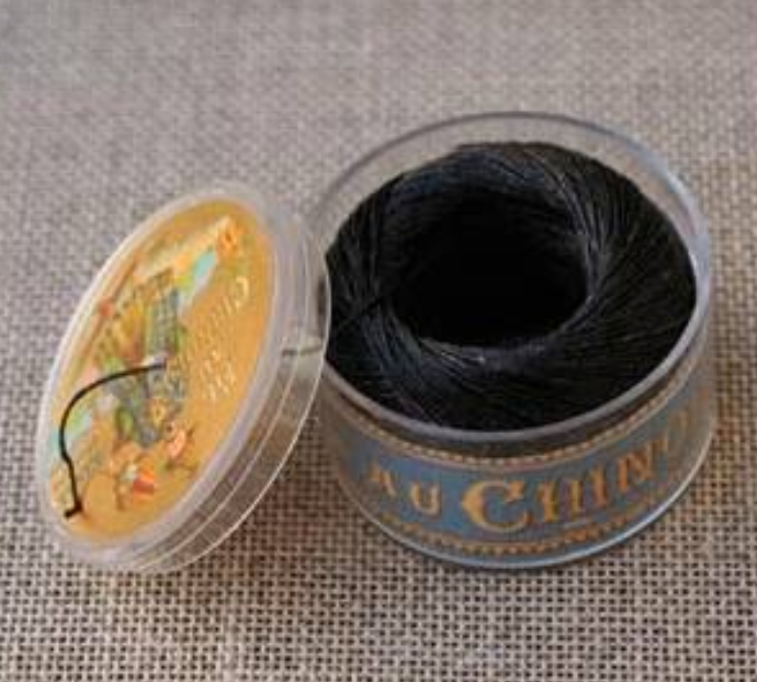 Linen Thread Capsule Black 180