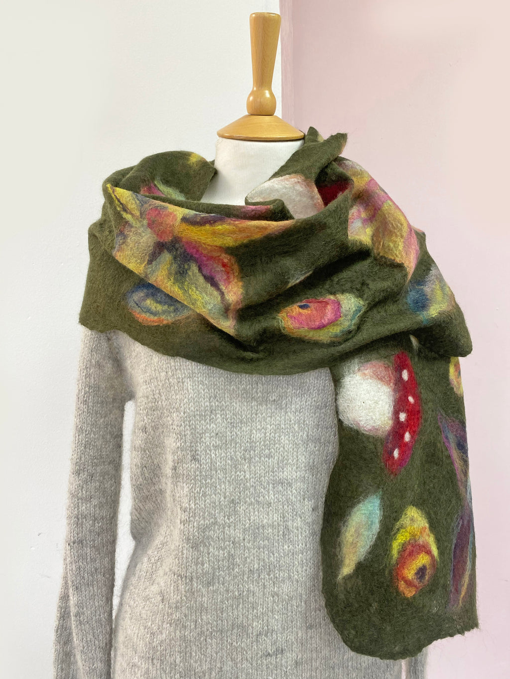 Cobweb Felt Scarf Kit : Toadstool Walk