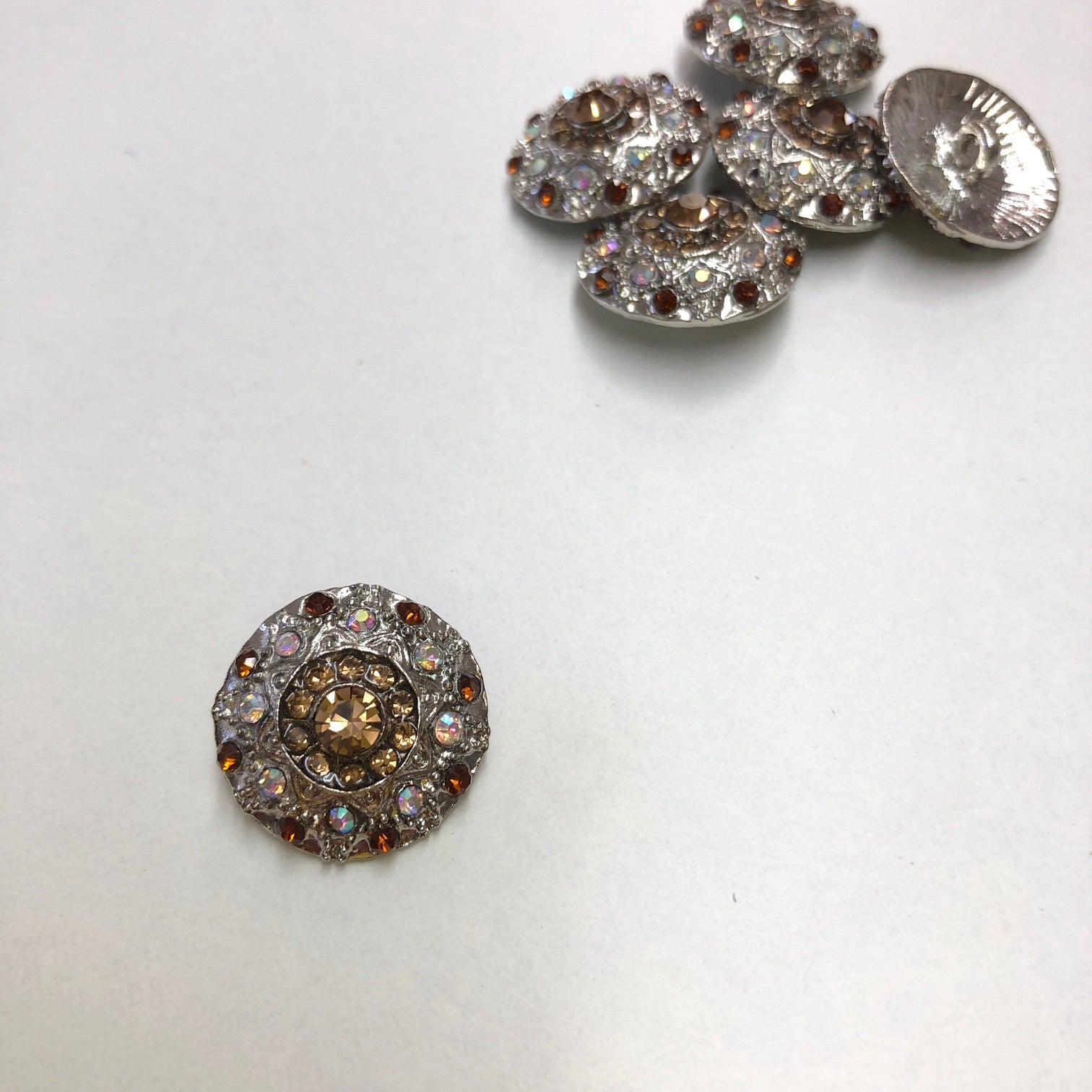 Vintage look sparkly button 19mm Silver / Chestnut