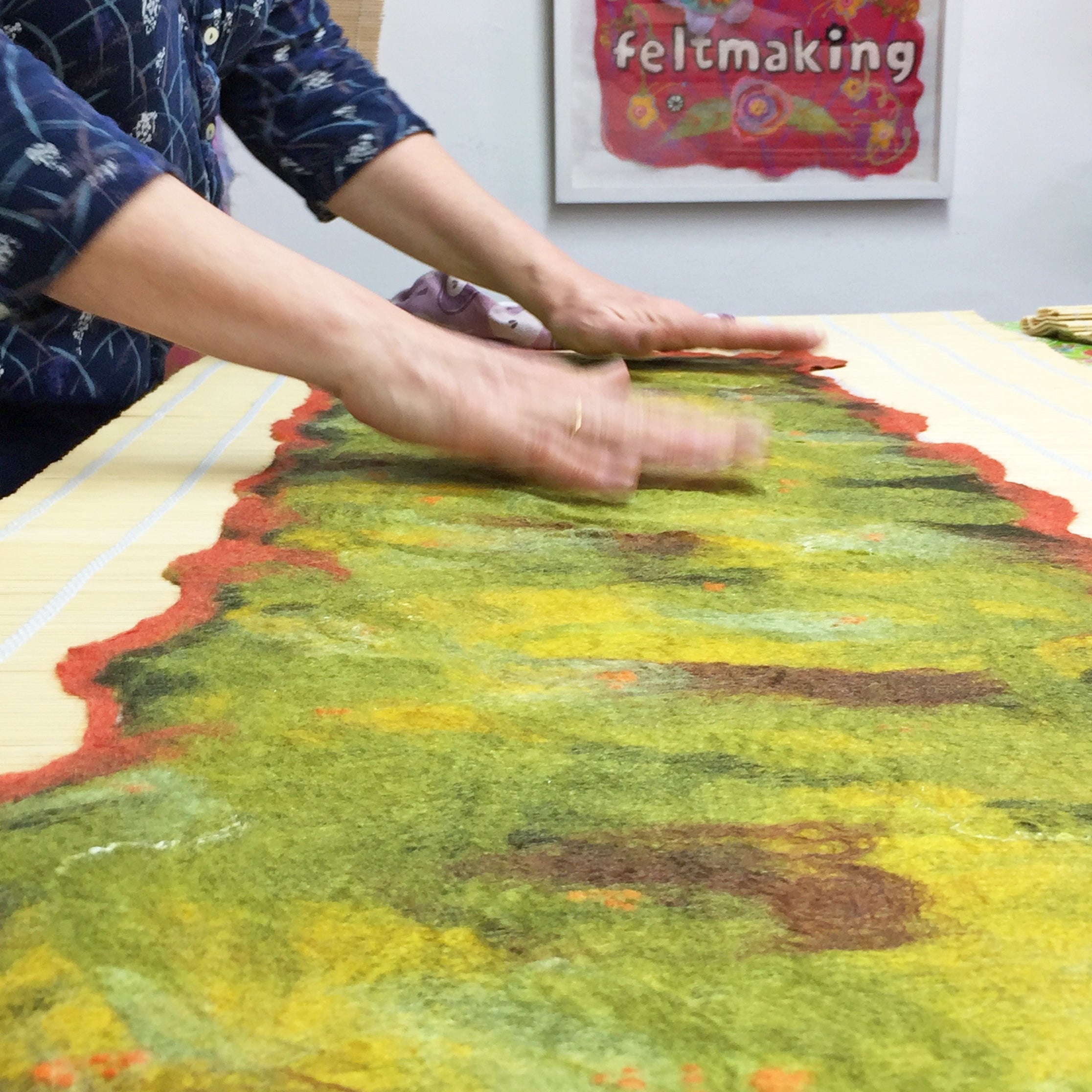 Private Felting Course : Make A Wet-felted Cobweb Felt Scarf