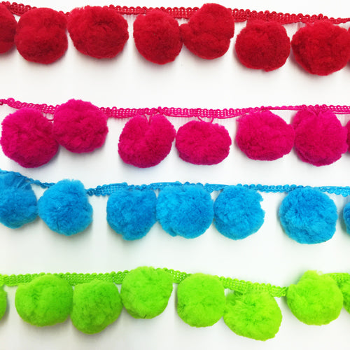 Giant Pompoms per metre turquoise 20
